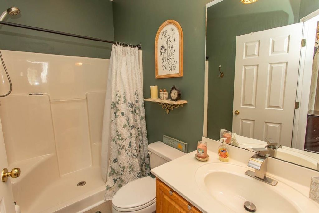 159 Chenoa Dr. Photo 8