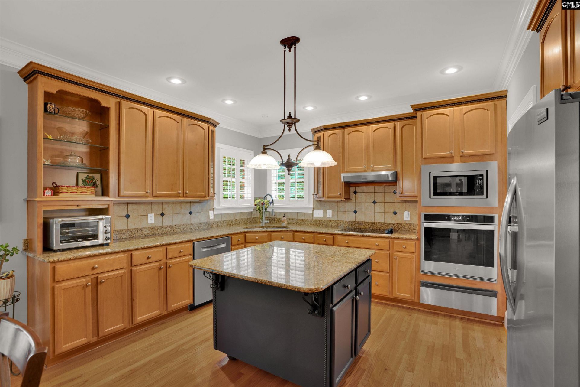 108 Inverness Drive Photo 4