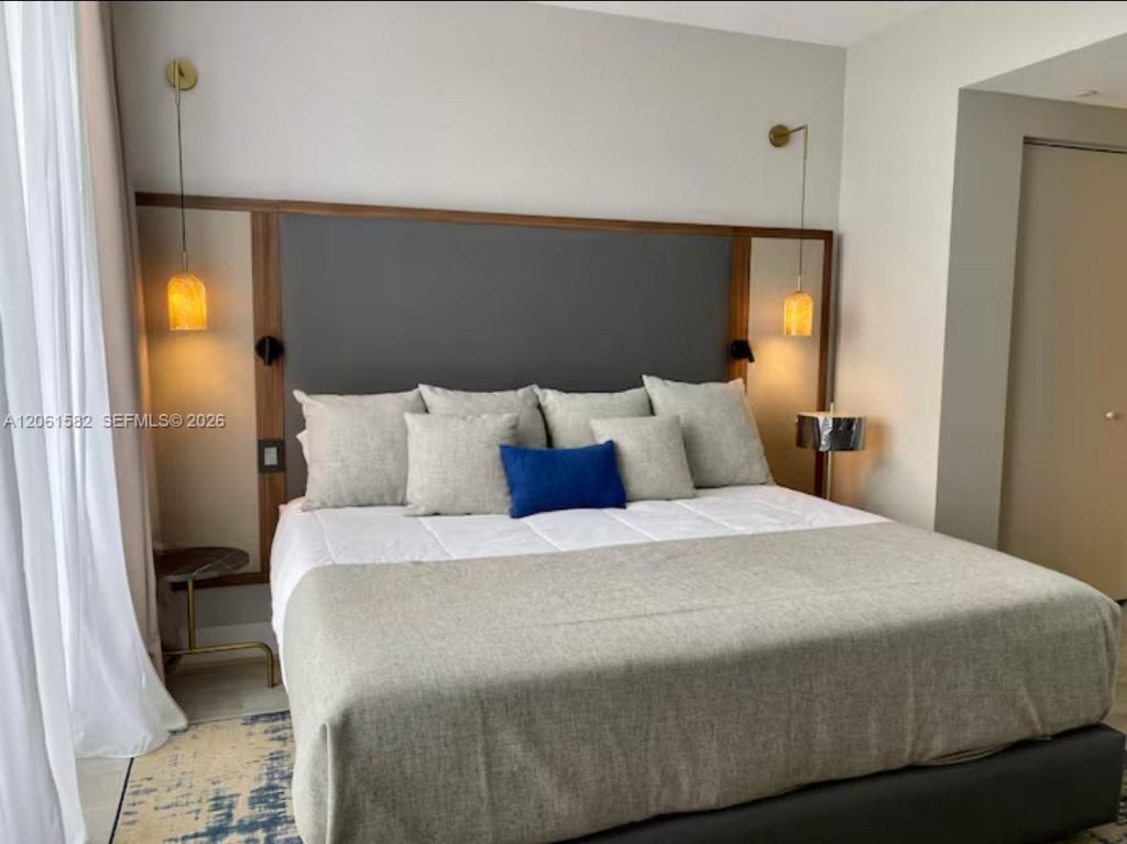 121 NE 34th St , Unit L604, Miami, FL 33137 Photo