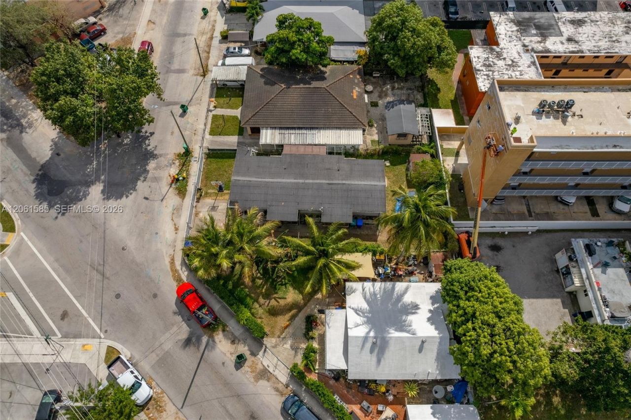 1552 NW 15th Ave , Miami, FL 33125 Photo
