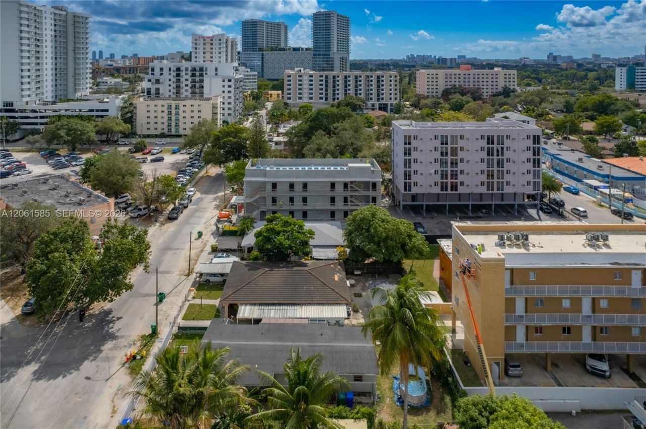 1552 NW 15th Ave , Miami, FL 33125 Photo