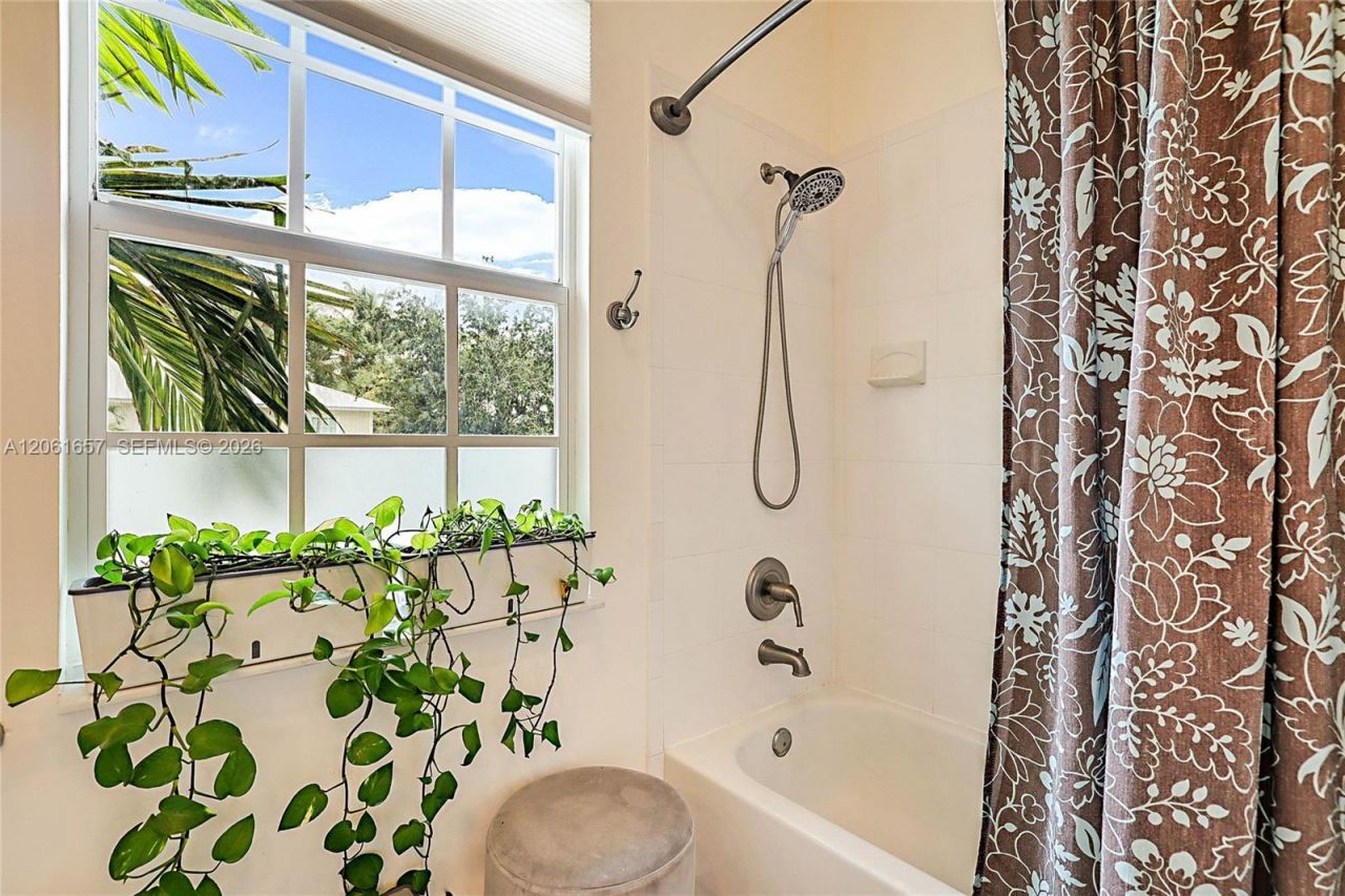 4216 Leo Ln , Unit 4F, Palm Beach Gardens, FL 33410 Photo