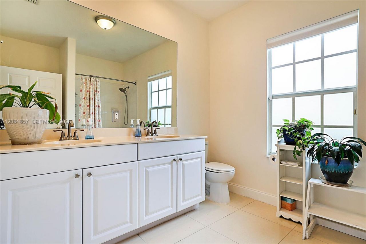 4216 Leo Ln , Unit 4F, Palm Beach Gardens, FL 33410 Photo