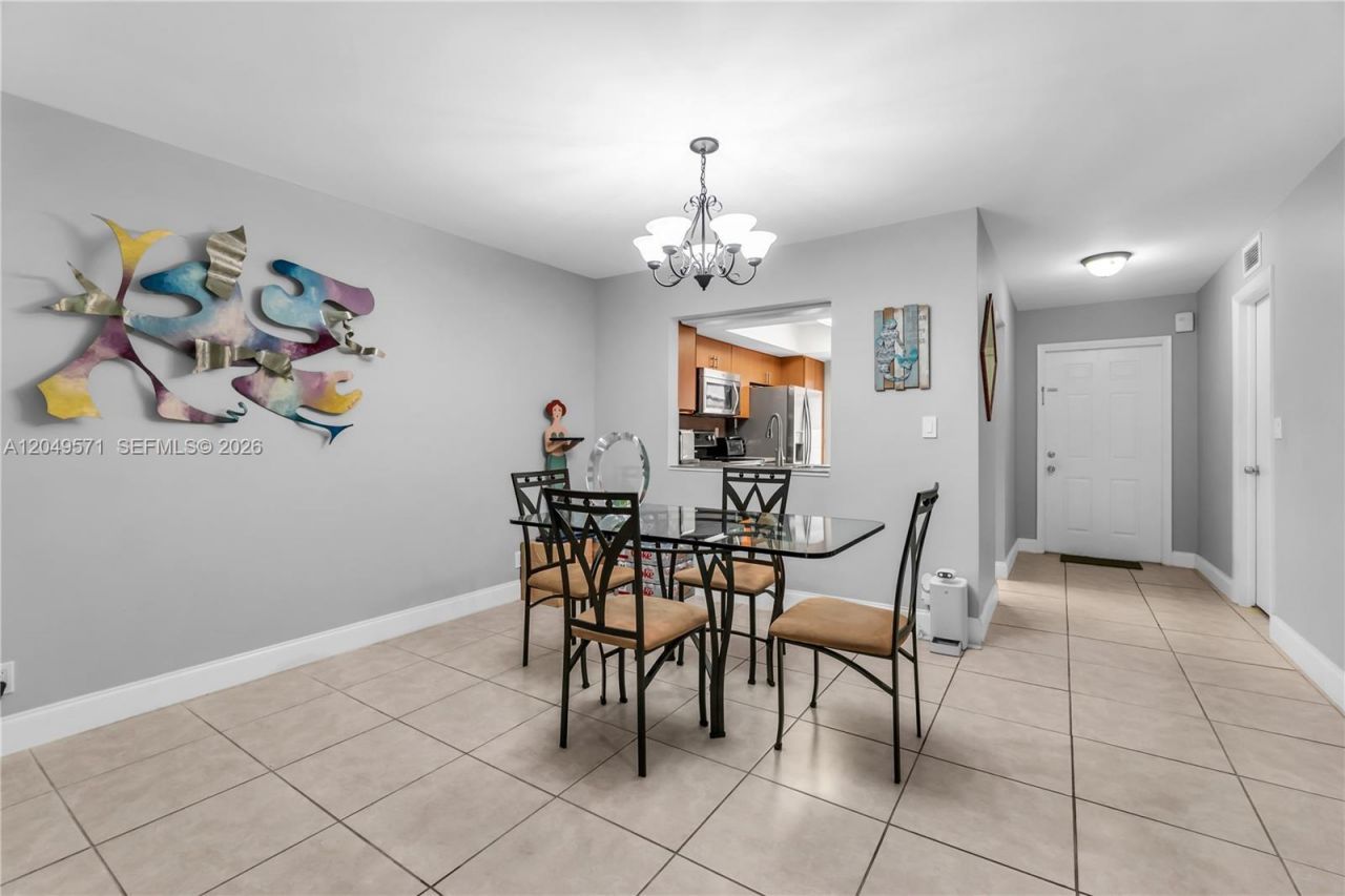 9820 NW 65th Ct, Unit B13, Tamarac, FL 33321 Photo