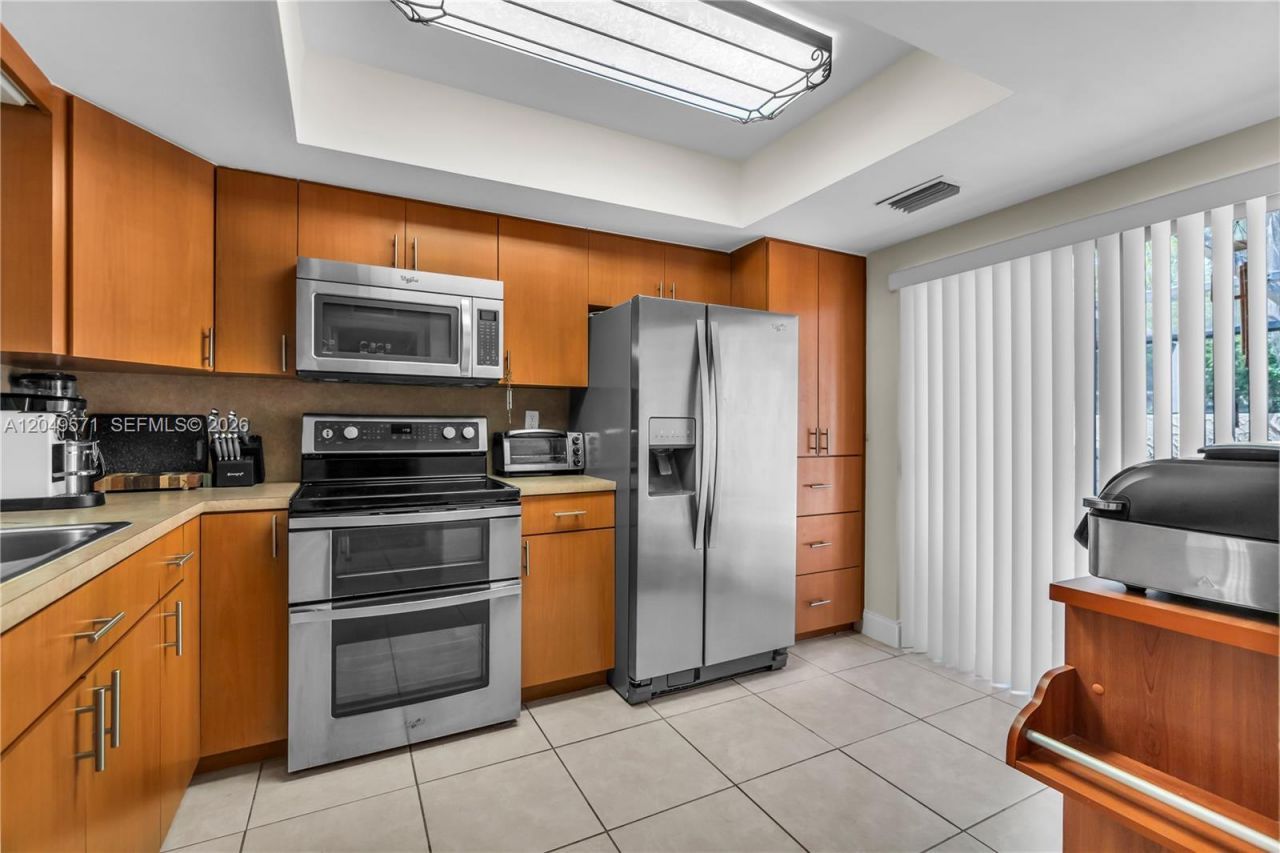9820 NW 65th Ct, Unit B13, Tamarac, FL 33321 Photo