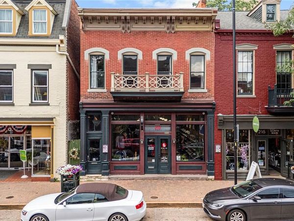 213 N Main Street , St Charles, MO 63301