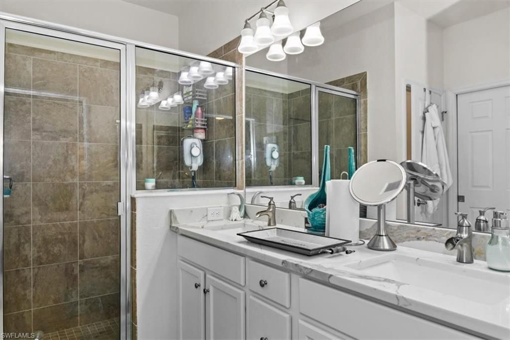 9093 Glenforest Dr, Naples, FL 34120 Photo