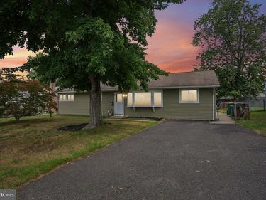 807 ELDRIDGE, FAIRLESS HILLS, PA 19030