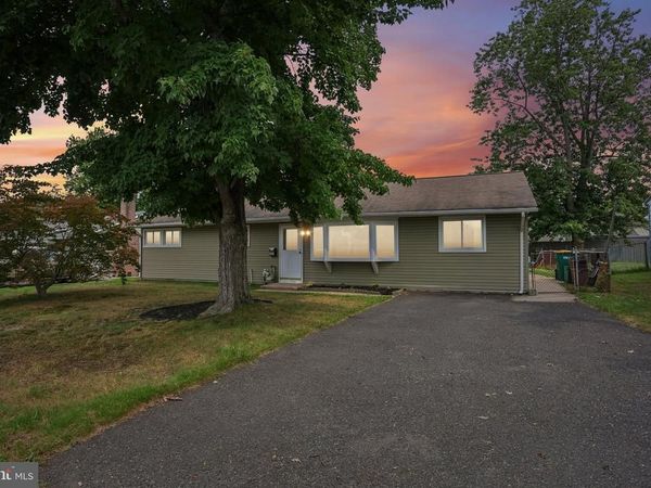 807 ELDRIDGE, FAIRLESS HILLS, PA 19030