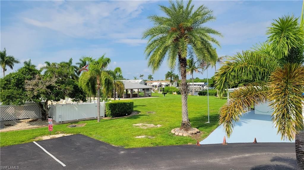 302 Shoreland Dr , Fort Myers, FL 33905 Photo