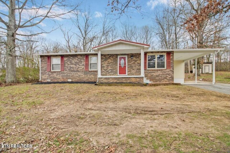 608 W 10th Ave, Lenoir City, TN 37771 Main Photo