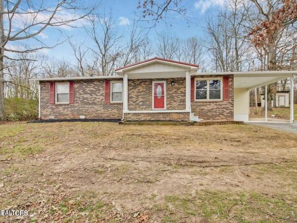 608 W 10th Ave, Lenoir City, TN 37771