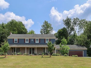 5190 Winterton Drive , Fayetteville, NY 13066