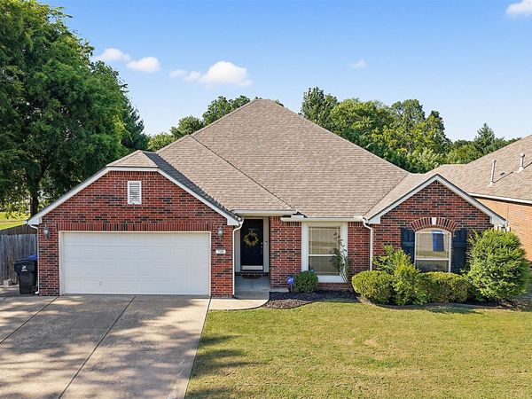 700 E Boston Street , Broken Arrow, OK 74012