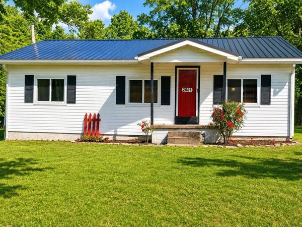 2067 Oak Grove Rd , Goodspring, TN 38460