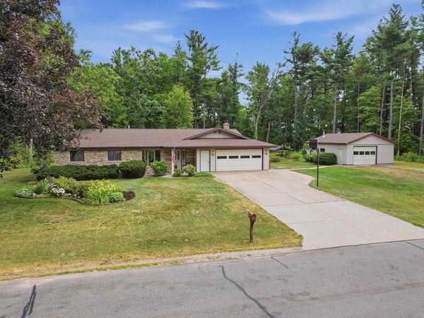 3301 HOWARD AVENUE, Stevens Point, WI 54481