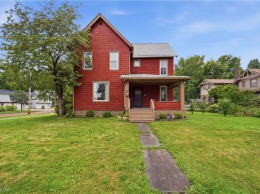 143 E Highland Avenue, Ravenna, OH 44266