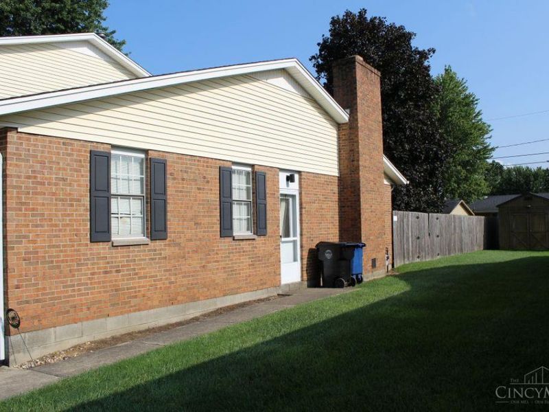 1060 Mayfair Drive, Wilmington, OH 45177 Photo 4