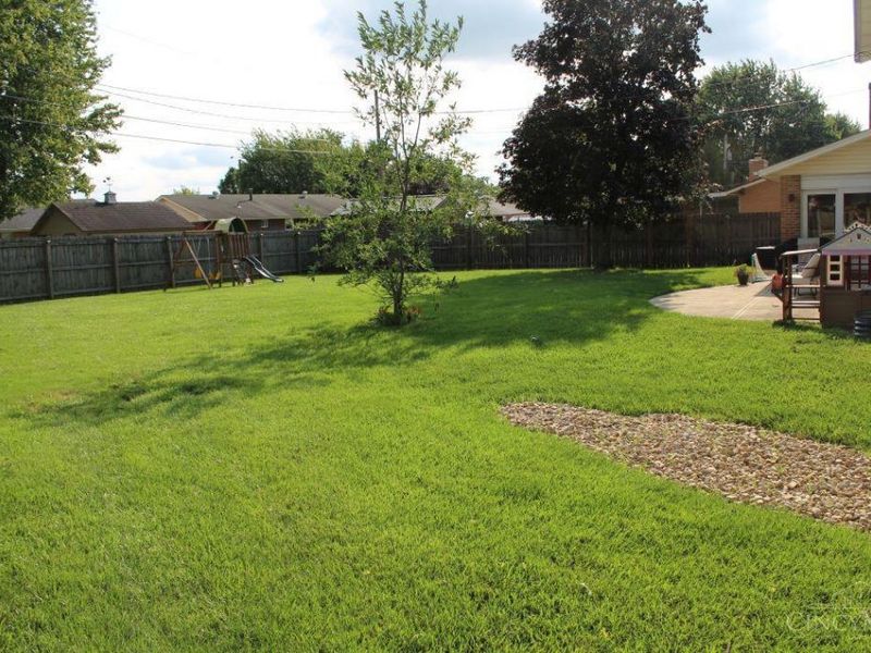 1060 Mayfair Drive, Wilmington, OH 45177 Photo 5