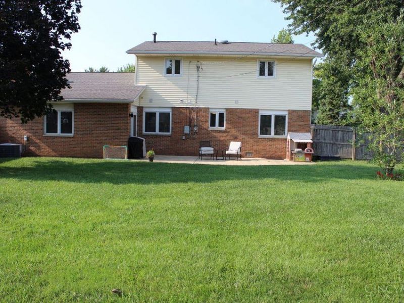 1060 Mayfair Drive, Wilmington, OH 45177 Photo 6