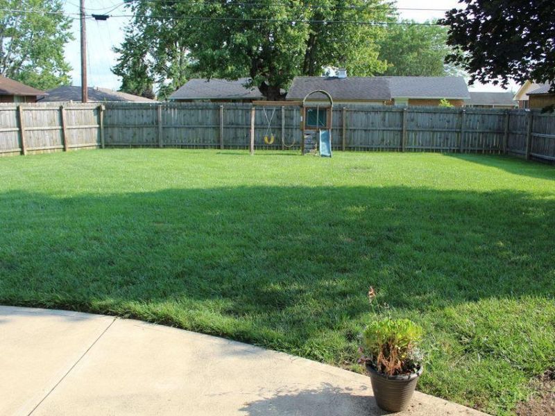 1060 Mayfair Drive, Wilmington, OH 45177 Photo 9