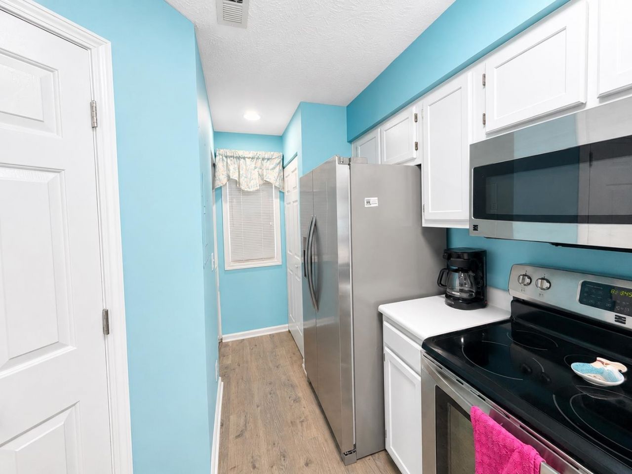 657 Tupelo Ln.  Photo 4