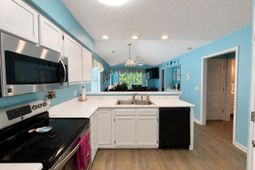 657 Tupelo Ln.  photo 4