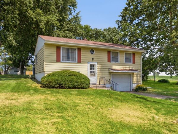 13609 137TH W, Taylor Ridge, IL 61284