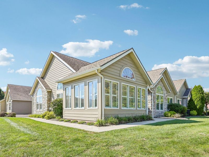 1639 Crossing Boulevard, Circleville, OH 43113 Photo 3