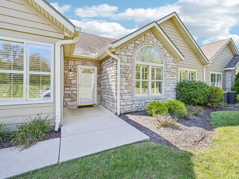 1639 Crossing Boulevard, Circleville, OH 43113 Photo 7
