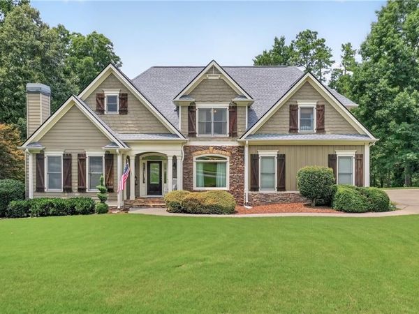 209 Amberleigh Circle , White, GA 30184
