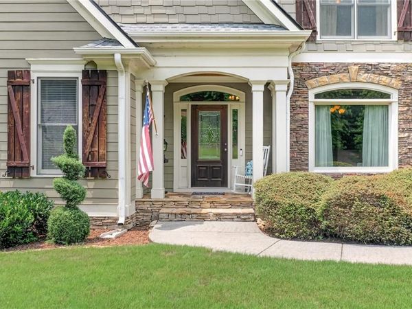 209 Amberleigh Circle, White, GA 30184