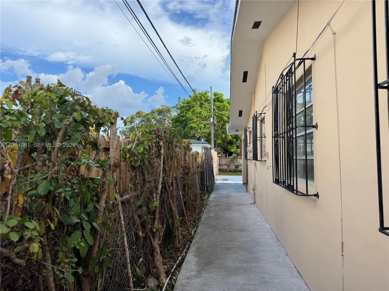 2524 SW 6th St , Miami, FL 33135 Photo