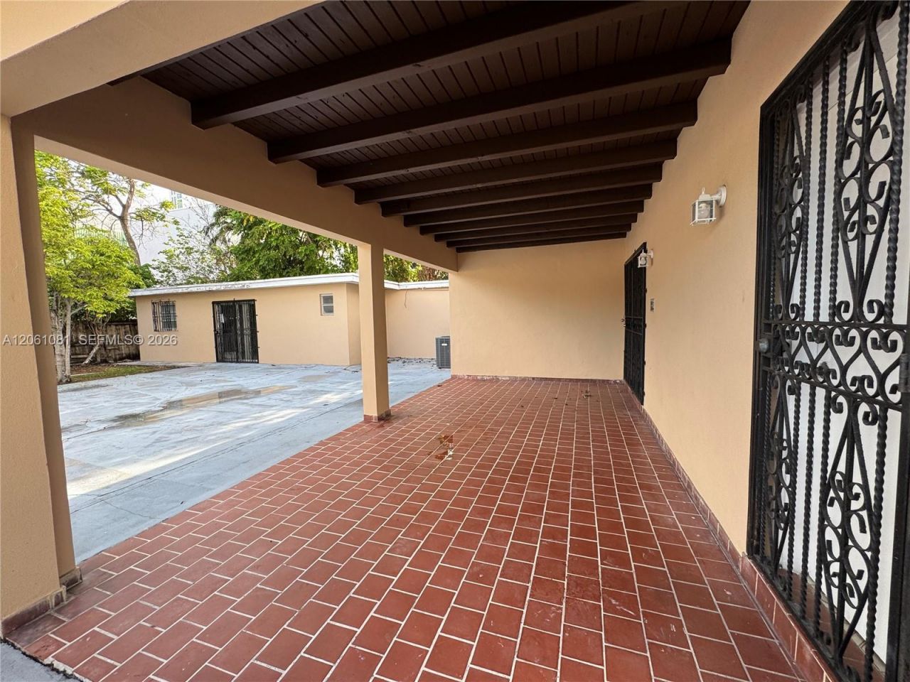 2524 SW 6th St , Miami, FL 33135 Photo