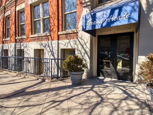 408 W Saint Clair Avenue , Unit 223, Cleveland, OH 44113