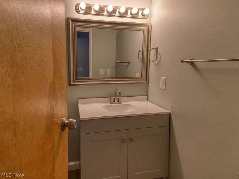 408 W Saint Clair Avenue , Unit 223, Cleveland, OH 44113 Photo 15