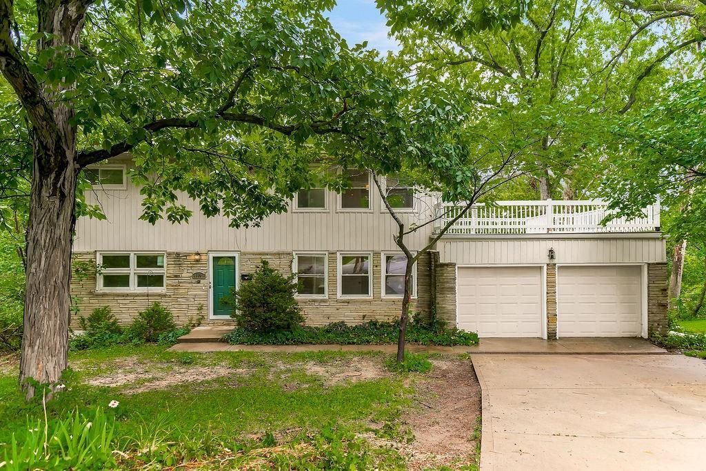 6807 N Walnut Street, Kansas City, MO 64118 Main Photo