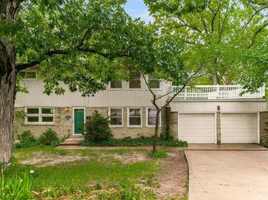 6807 N Walnut Street, Kansas City, MO 64118