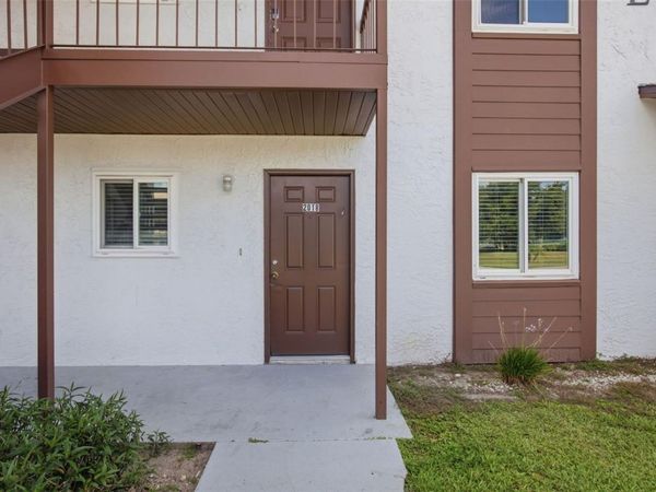 39132 COUNTY ROAD 54 , Unit 2018, ZEPHYRHILLS, FL 33542