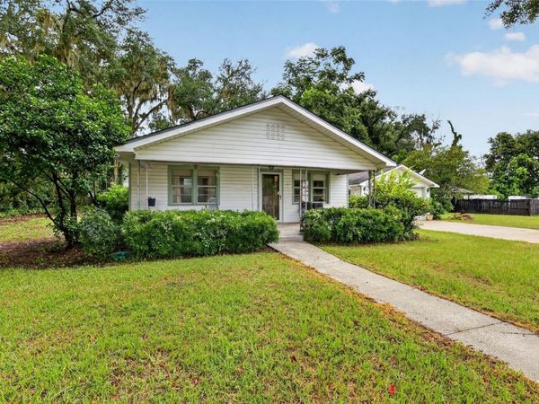 605 STANLEY AVENUE , WILDWOOD, FL 34785