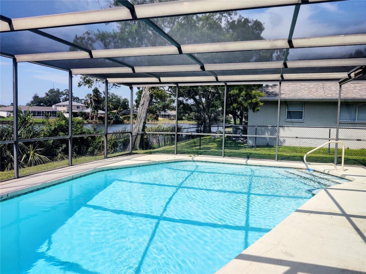 619 Riviera Bay Drive Ne, Saint Petersburg, FL 33702 Photo
