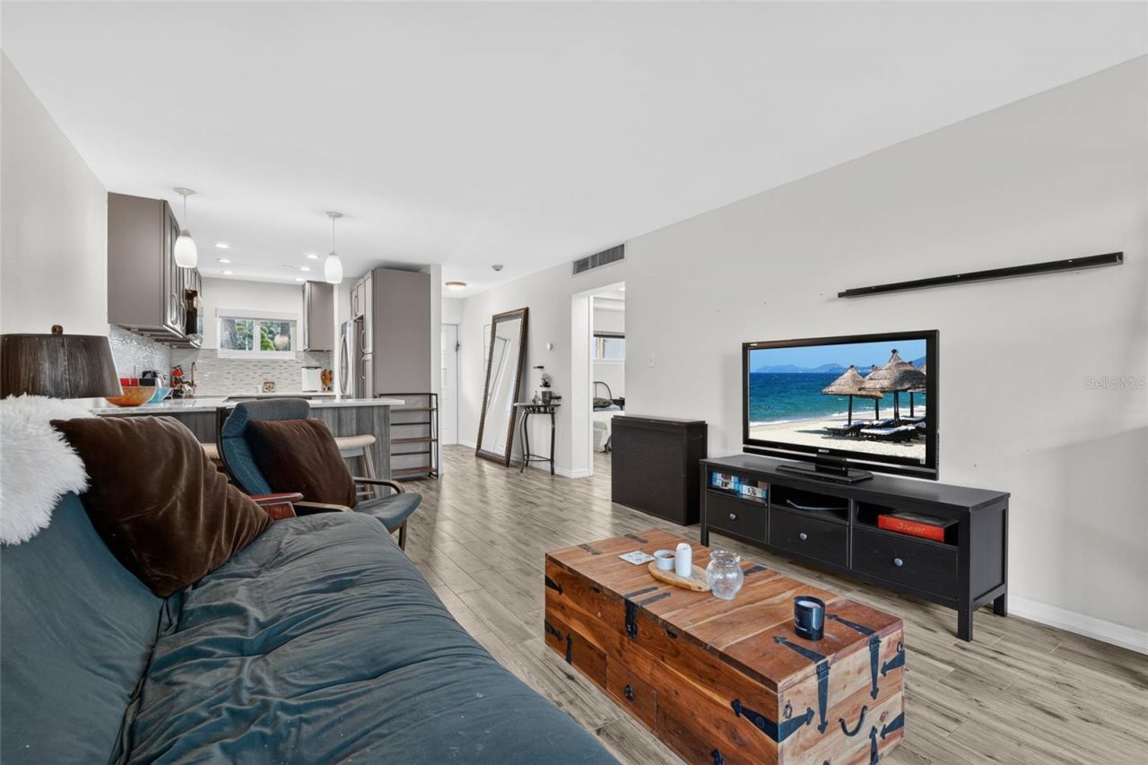 2155 Wood Street, Unit A22, Sarasota, FL 34237 Photo
