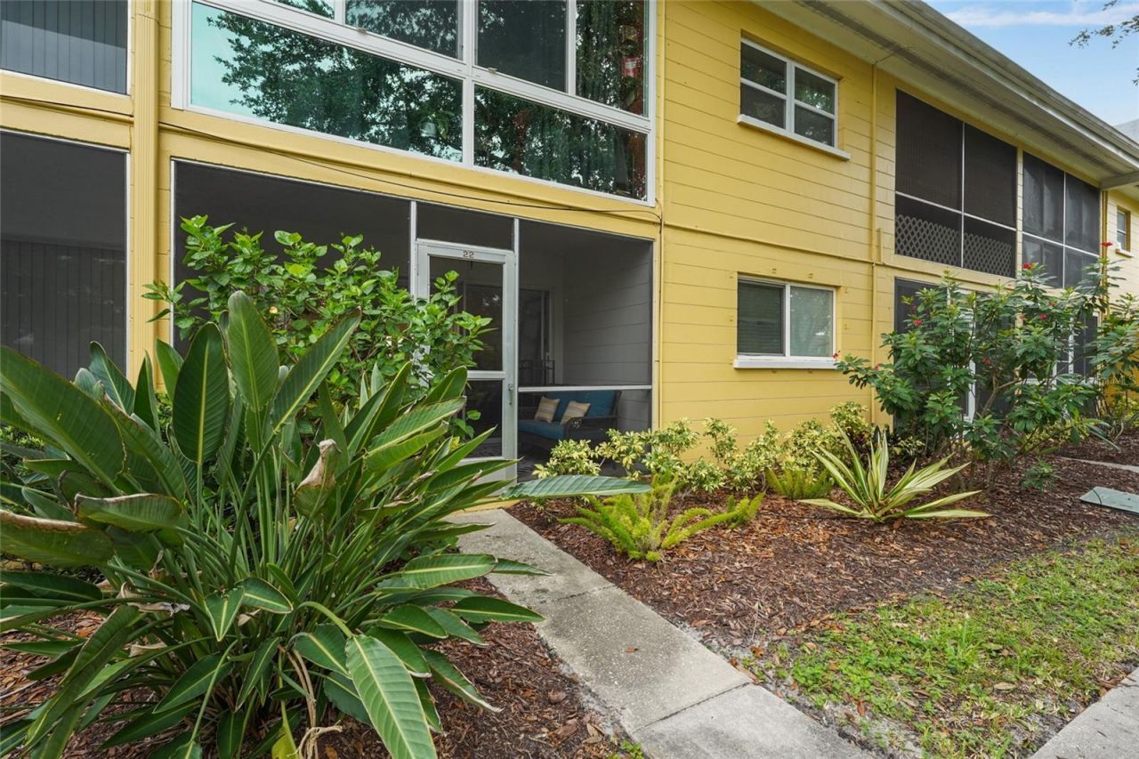 2155 Wood Street, Unit A22, Sarasota, FL 34237 Photo