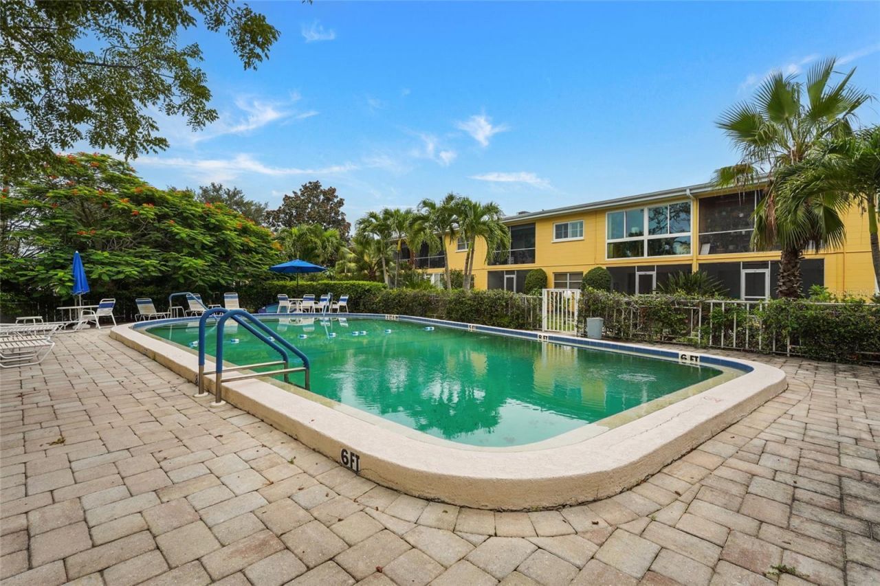 2155 Wood Street, Unit A22, Sarasota, FL 34237 Photo