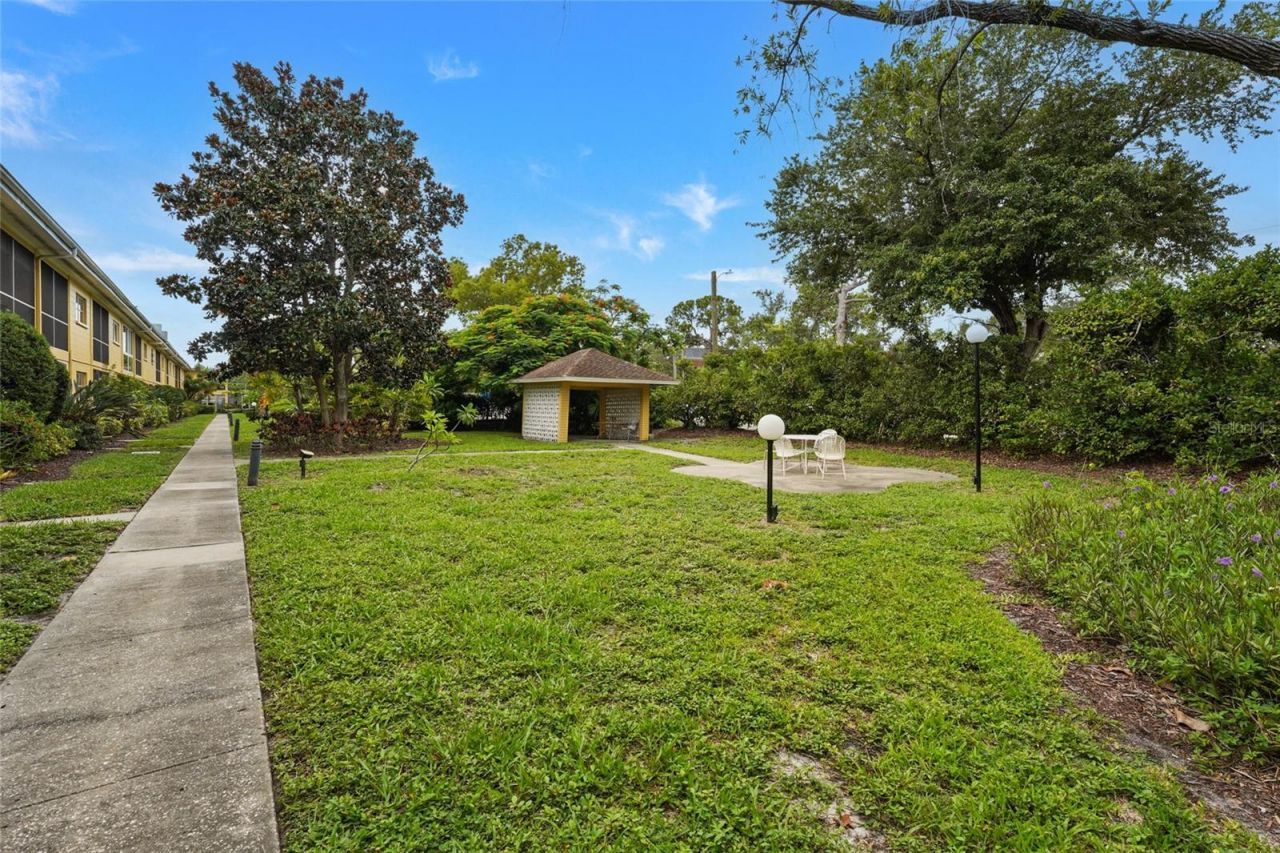 2155 Wood Street, Unit A22, Sarasota, FL 34237 Photo