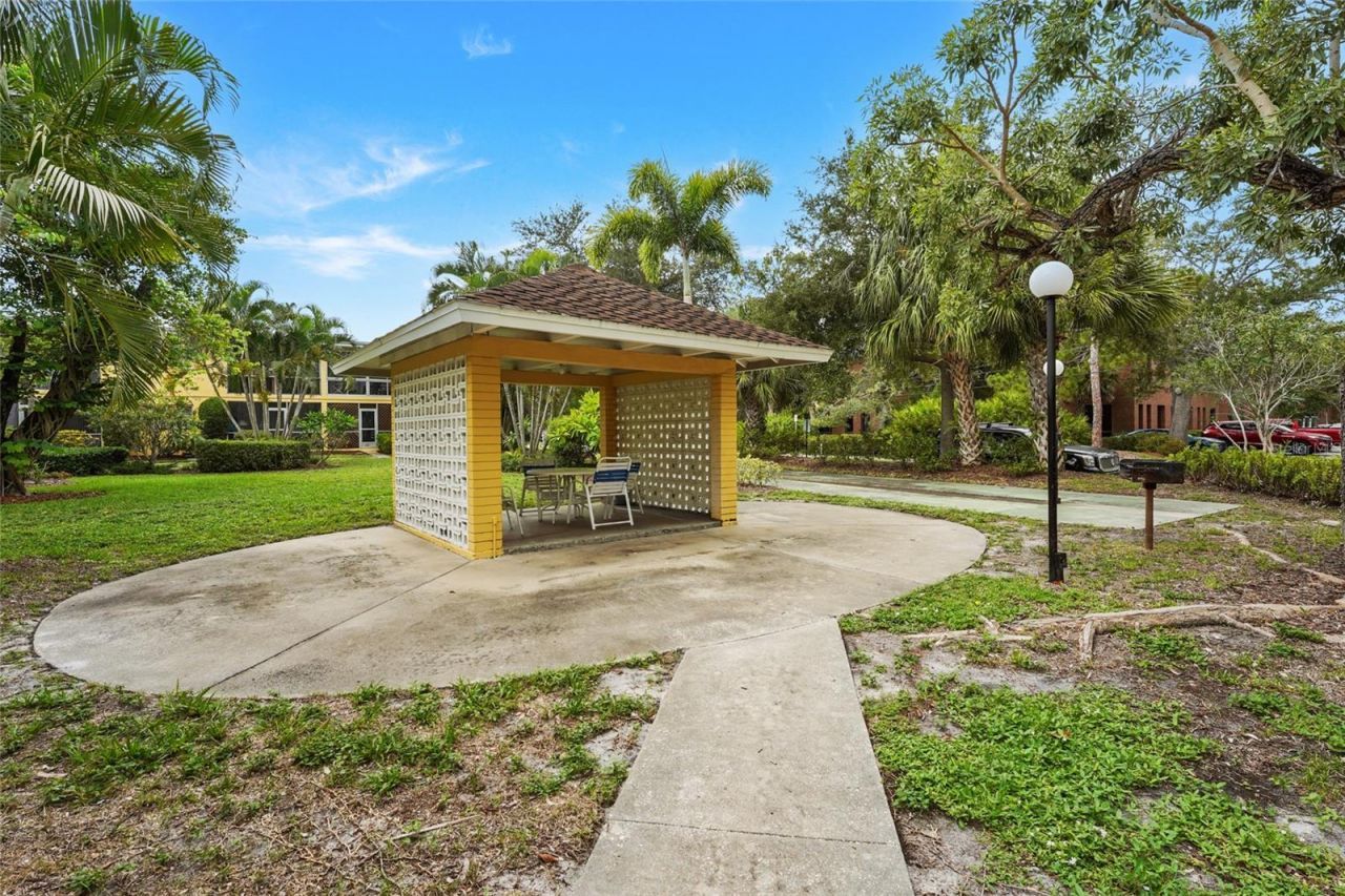 2155 Wood Street, Unit A22, Sarasota, FL 34237 Photo