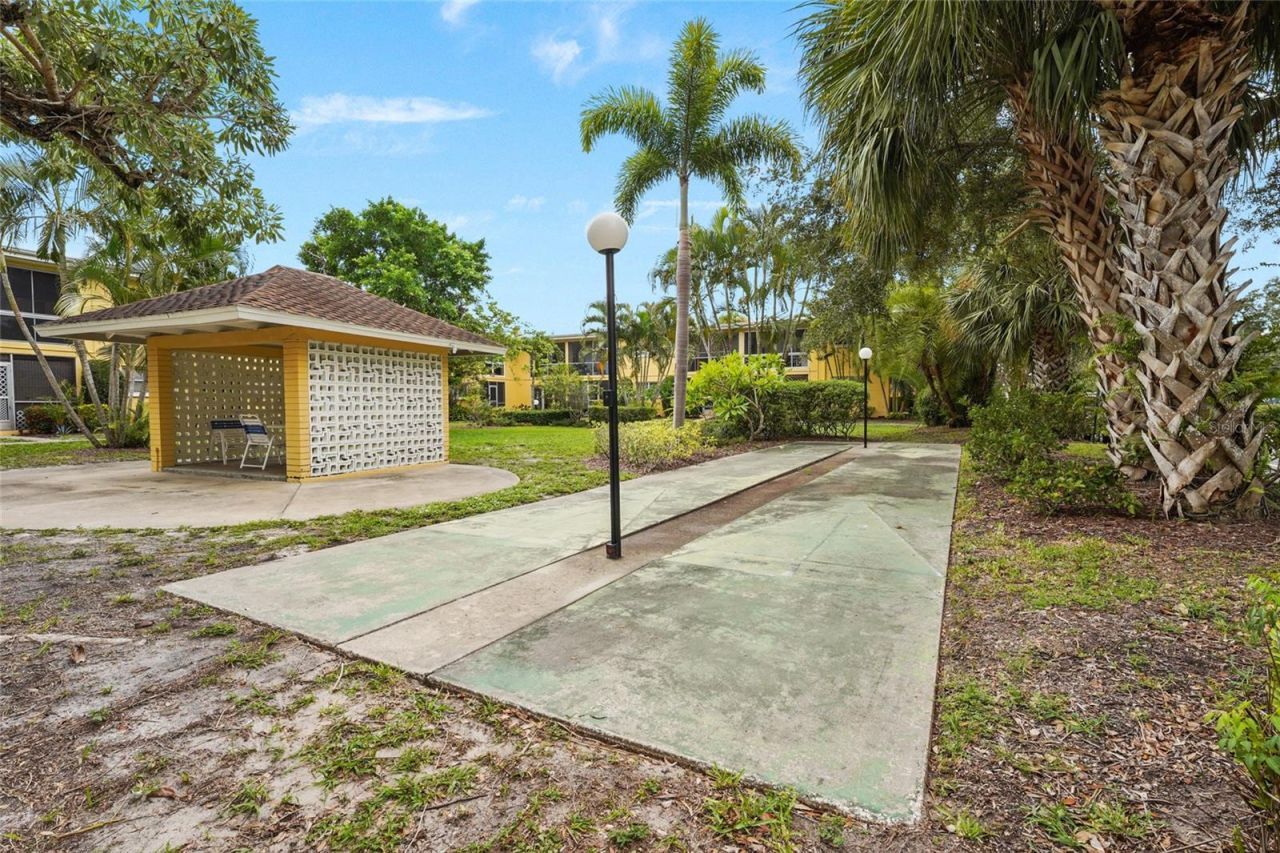 2155 Wood Street, Unit A22, Sarasota, FL 34237 Photo
