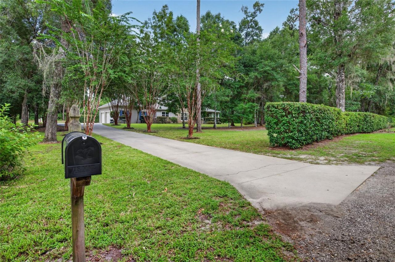 1515 Rambling Oaks Lane , Deland, FL 32720 Photo