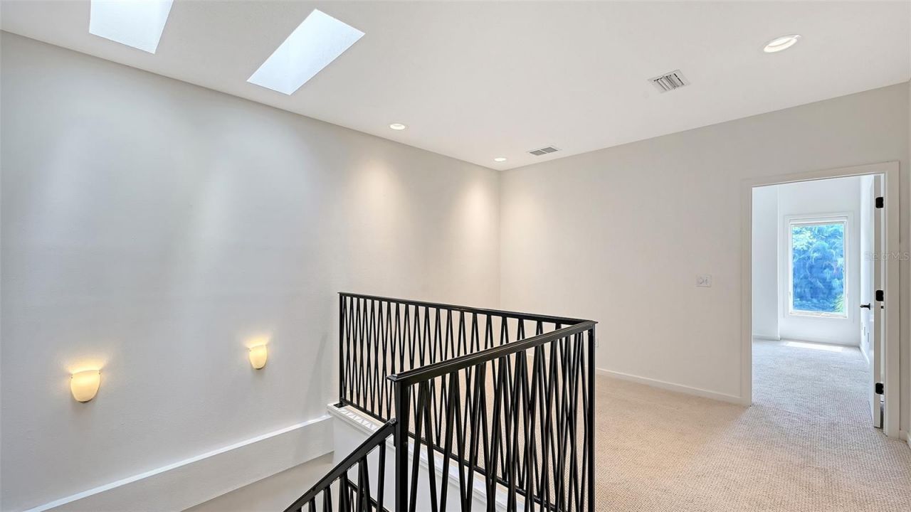 1685 Laurel Street, Unit 3, Sarasota, FL 34236 Photo