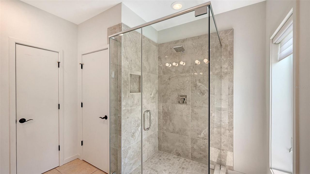 1685 Laurel Street, Unit 3, Sarasota, FL 34236 Photo
